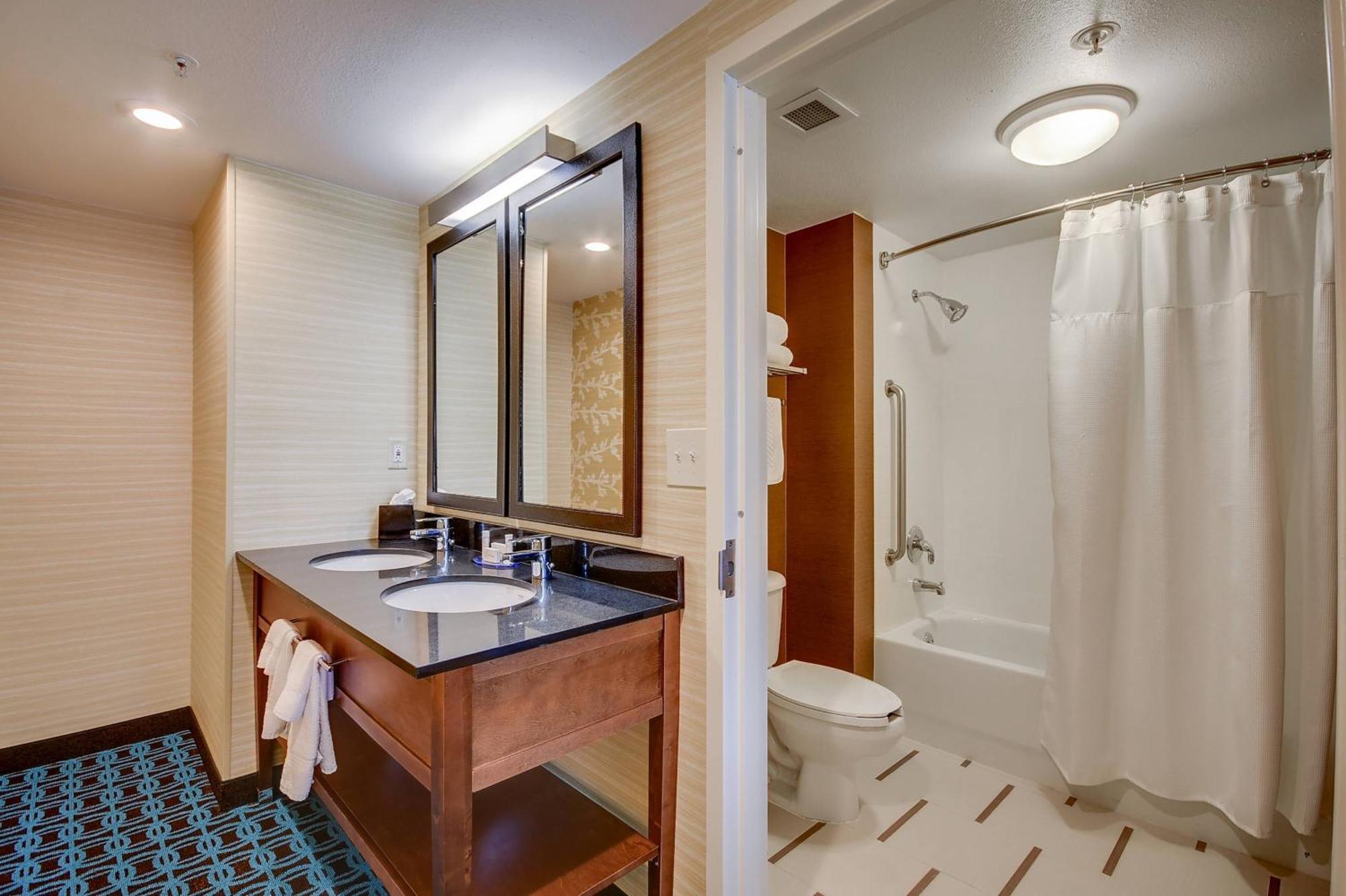 Fairfield Inn Boston Tewksbury/Andover Екстер'єр фото